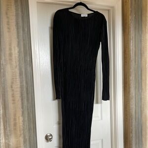 Chic Long Sleeve Black Dress
